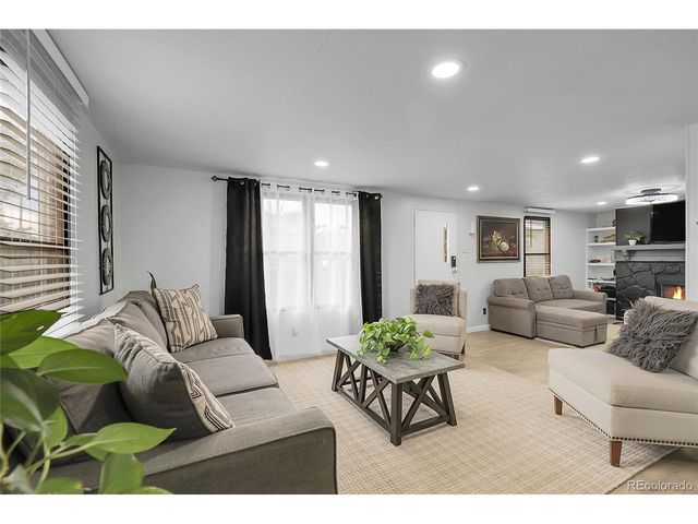 371 S Main St, Byers, CO 80103