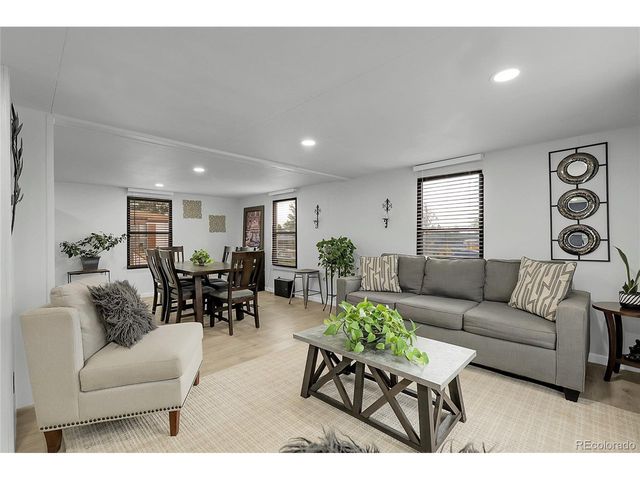 371 S Main St, Byers, CO 80103