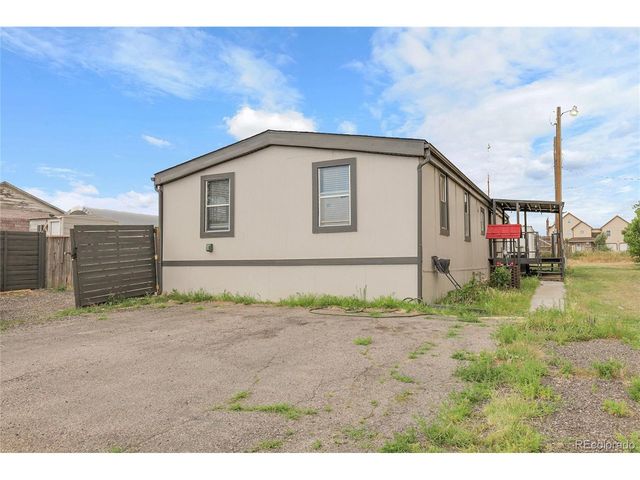 371 S Main St, Byers, CO 80103
