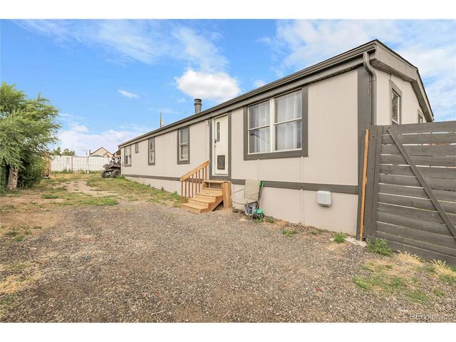 371 S Main St, Byers, CO 80103