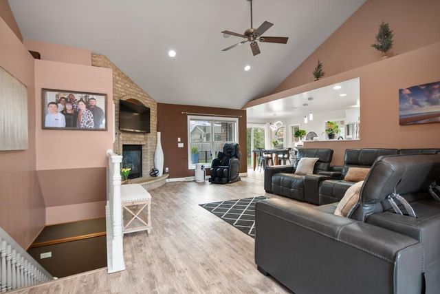 702 MARCKS COURT, Luxemburg, WI 54217