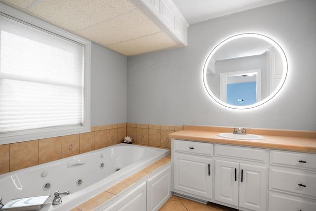 702 MARCKS COURT, Luxemburg, WI 54217