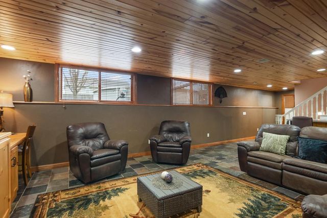 702 MARCKS COURT, Luxemburg, WI 54217