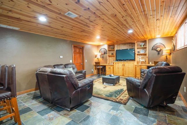 702 MARCKS COURT, Luxemburg, WI 54217
