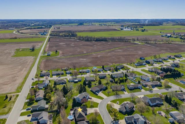 702 MARCKS COURT, Luxemburg, WI 54217