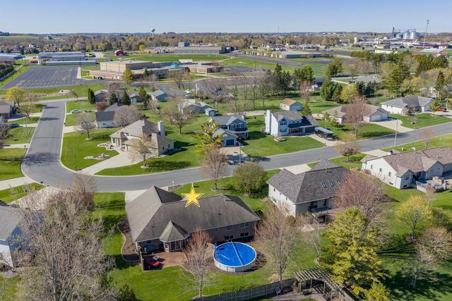 702 MARCKS COURT, Luxemburg, WI 54217