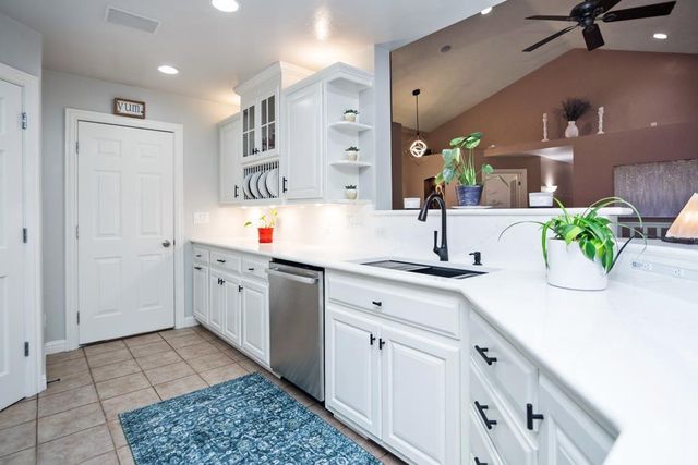702 MARCKS COURT, Luxemburg, WI 54217