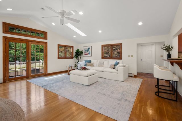 139 Webster St, Needham, MA 02494