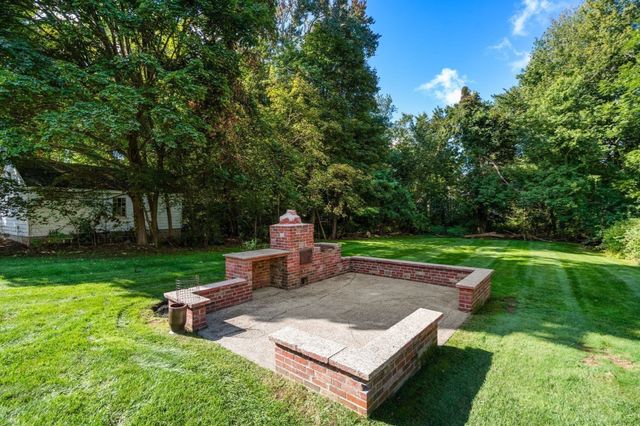 139 Webster St, Needham, MA 02494