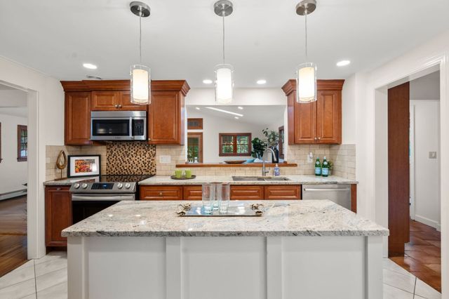 139 Webster St, Needham, MA 02494