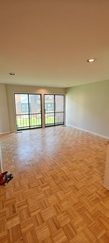 1978 Green Bay Road, Highland Park, IL 60035