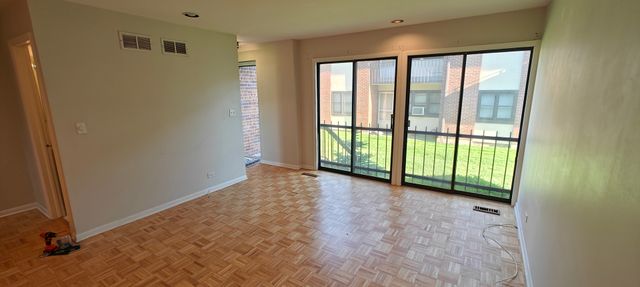 1978 Green Bay Road, Highland Park, IL 60035