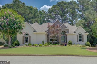 425 Lake Forest Drive, Newnan, GA 30265
