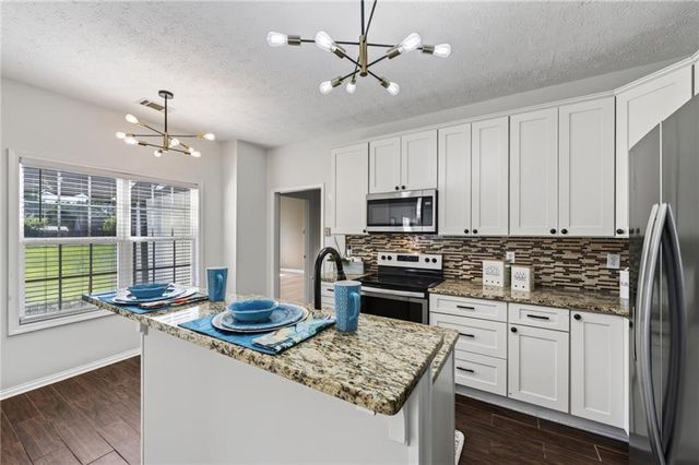 3021 Black Fox Drive, Loganville, GA 30052
