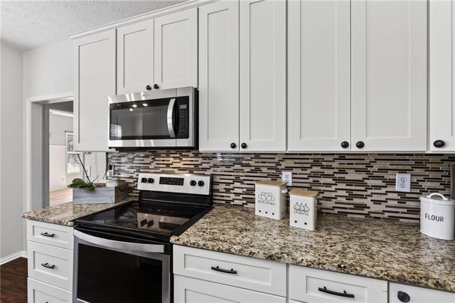 3021 Black Fox Drive, Loganville, GA 30052