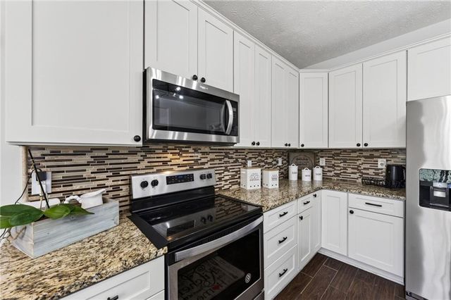 3021 Black Fox Drive, Loganville, GA 30052