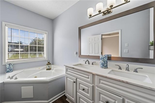 3021 Black Fox Drive, Loganville, GA 30052