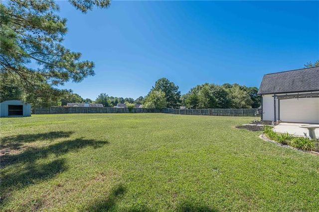 3021 Black Fox Drive, Loganville, GA 30052