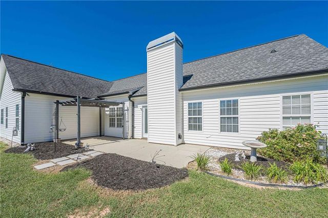 3021 Black Fox Drive, Loganville, GA 30052