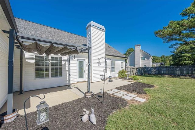 3021 Black Fox Drive, Loganville, GA 30052