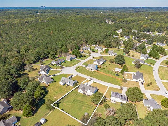 3021 Black Fox Drive, Loganville, GA 30052