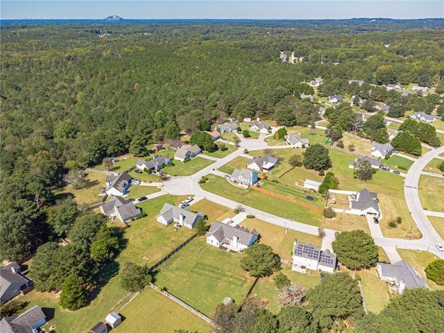 3021 Black Fox Drive, Loganville, GA 30052