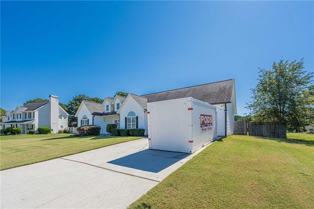 3021 Black Fox Drive, Loganville, GA 30052