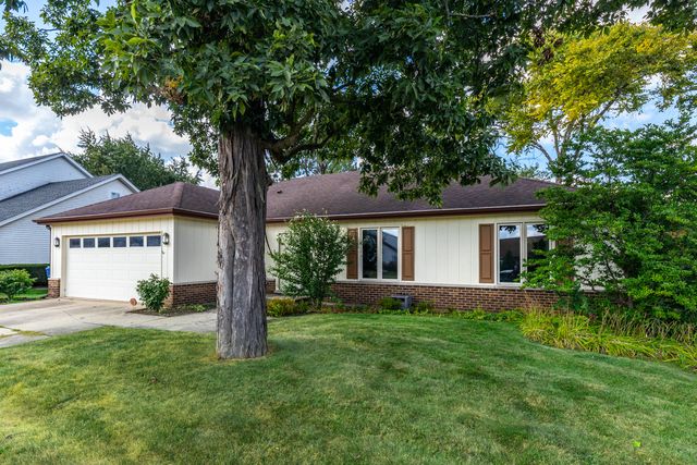 1505 Ranchview Drive, Naperville, IL 60565