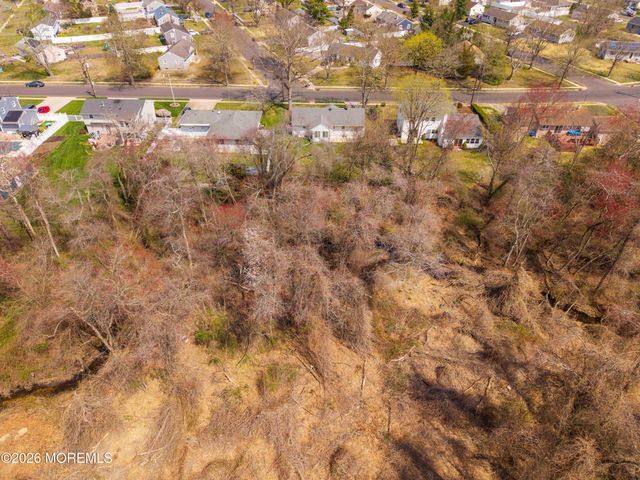 834 Brookside Drive, Toms River, NJ 08753