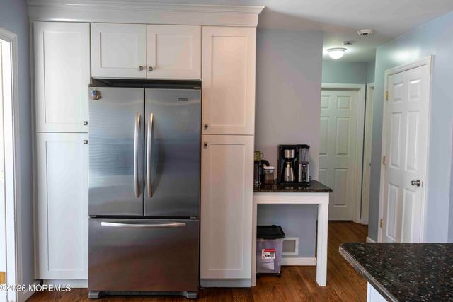 834 Brookside Drive, Toms River, NJ 08753