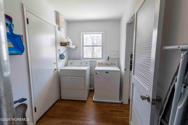 834 Brookside Drive, Toms River, NJ 08753