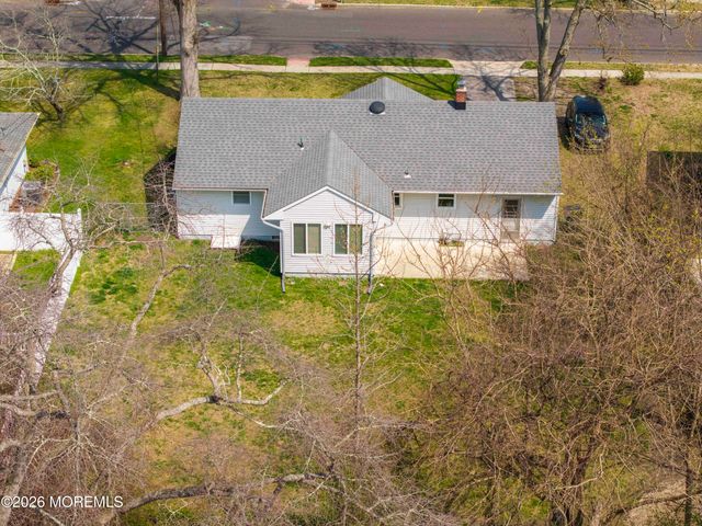 834 Brookside Drive, Toms River, NJ 08753
