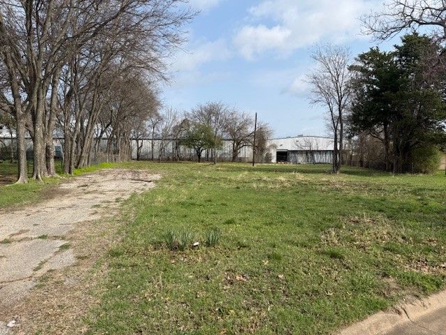 1617 E Nall Street, Sherman, TX 75090