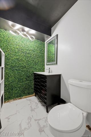 29450 Sharon Lane, Southfield, MI 48076