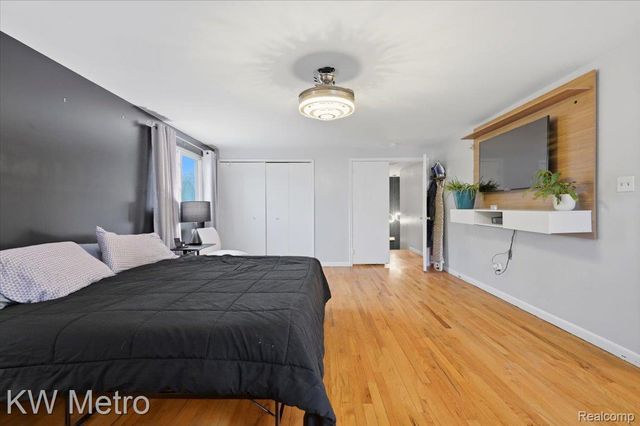 29450 Sharon Lane, Southfield, MI 48076