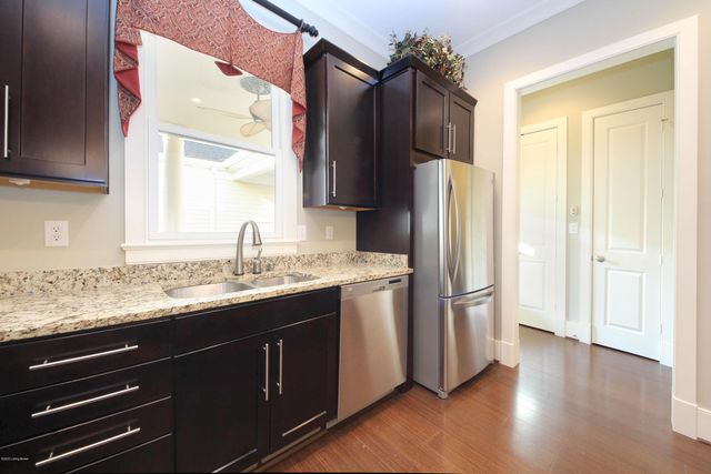 9317 Norton Commons Blvd, Prospect, KY 40059
