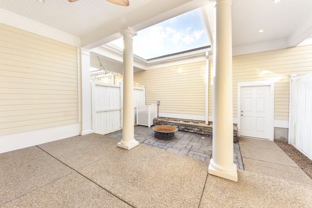 9317 Norton Commons Blvd, Prospect, KY 40059