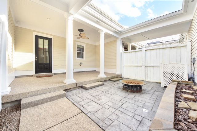 9317 Norton Commons Blvd, Prospect, KY 40059