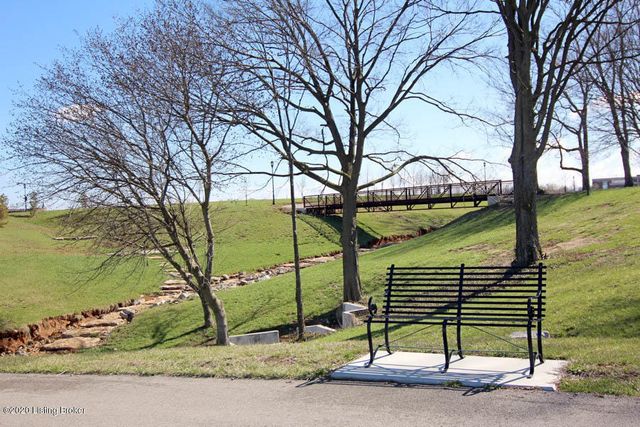 9317 Norton Commons Blvd, Prospect, KY 40059