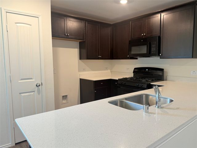 2833 HIGHGARDEN Trail, Crandall, TX 75114