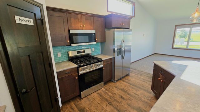 416 Torrey Pines Drive, Mankato, MN 56001