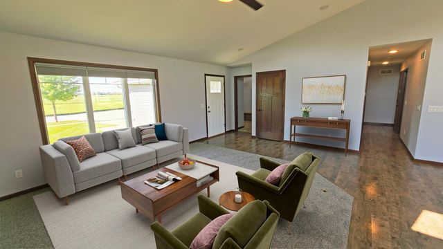 416 Torrey Pines Drive, Mankato, MN 56001