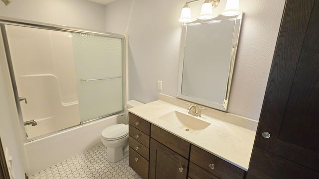 416 Torrey Pines Drive, Mankato, MN 56001