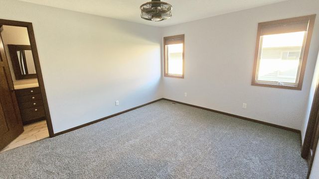 416 Torrey Pines Drive, Mankato, MN 56001