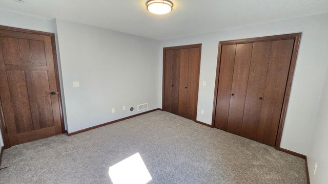 416 Torrey Pines Drive, Mankato, MN 56001