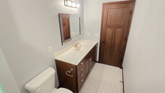 416 Torrey Pines Drive, Mankato, MN 56001