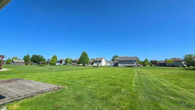 416 Torrey Pines Drive, Mankato, MN 56001