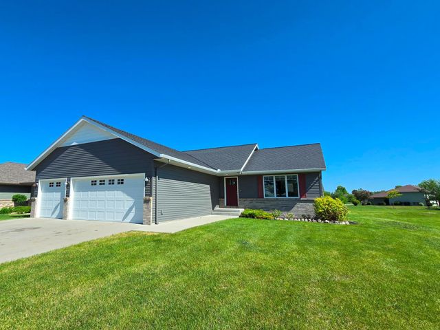 416 Torrey Pines Drive, Mankato, MN 56001
