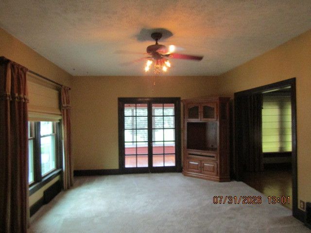 821 Grand Court, Davenport, IA 52803