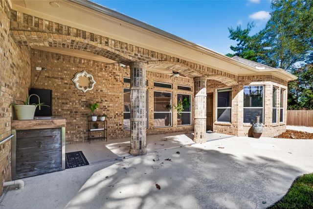 1005 Lewis, Kemah, TX 77565